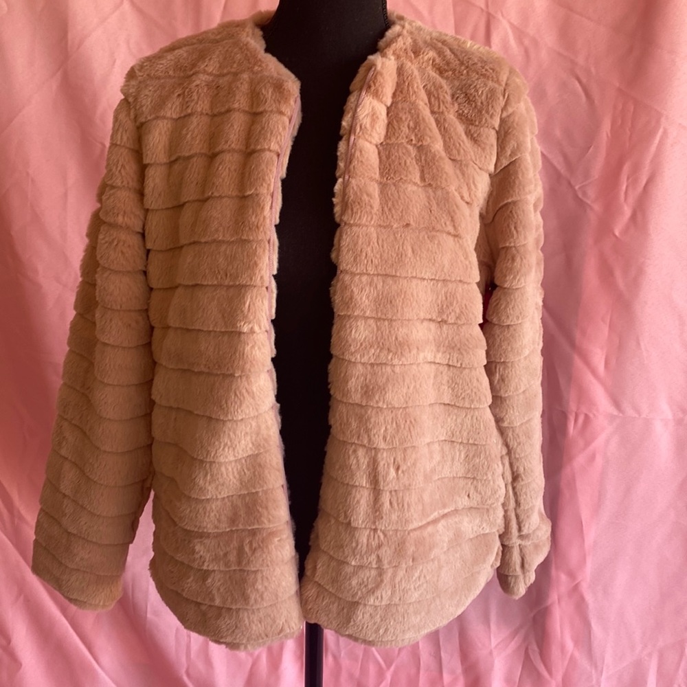 PINK BRAND new Pink Fur coat size Small